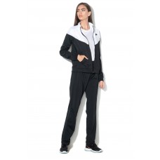 بدلة رياضية نسائية من نايك